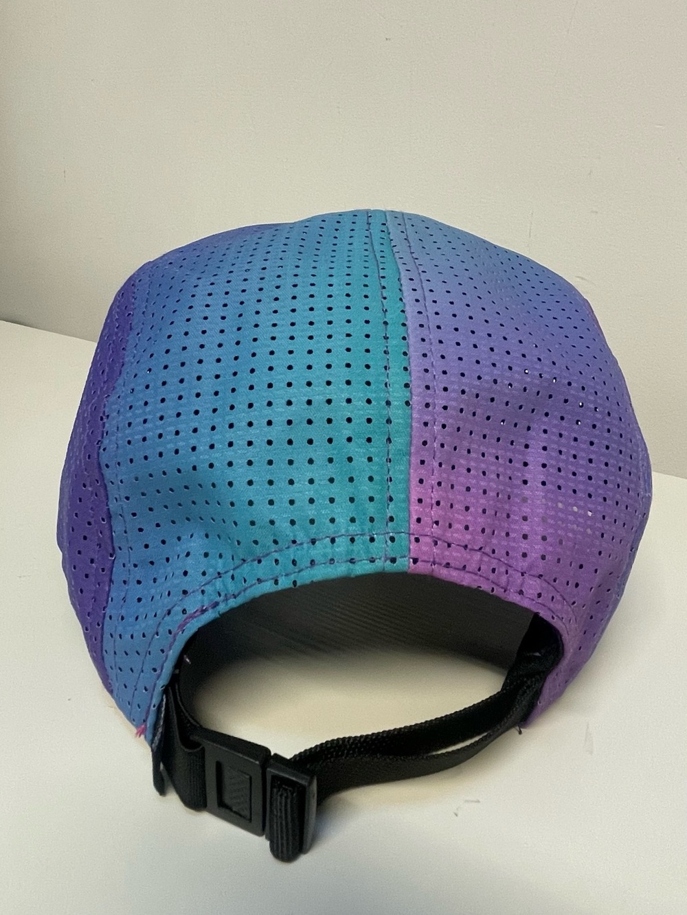 “Party Pace” Rnnr Pacer Hat - Purple and Teal - Picture 6 of 9